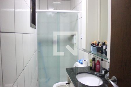 Casa à venda com 260m², 5 quartos e 3 vagasBanheiro 4