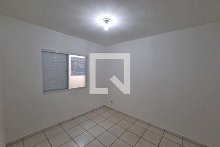 Dormitório 01 de apartamento para alugar com 2 quartos, 50m² em Jardim Heitor Rigon, Ribeirão Preto