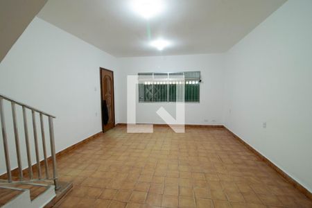 Sala de casa para alugar com 3 quartos, 200m² em Parque Edu Chaves, São Paulo