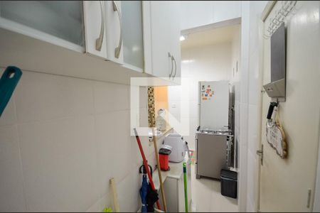 Apartamento à venda com 70m², 2 quartos e 1 vagaÁrea de Serviço