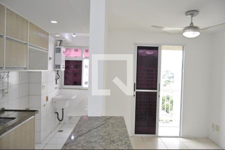 Sala de apartamento para alugar com 2 quartos, 52m² em Inhaúma, Rio de Janeiro