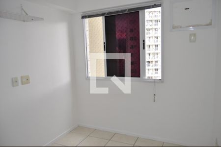 Quarto 2 de apartamento para alugar com 2 quartos, 52m² em Inhaúma, Rio de Janeiro