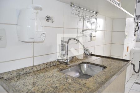 Cozinha de apartamento para alugar com 2 quartos, 52m² em Inhaúma, Rio de Janeiro