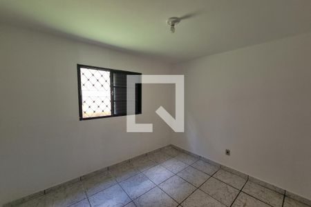 Dormitório 01 de apartamento para alugar com 2 quartos, 46m² em Jardim Heitor Rigon, Ribeirão Preto