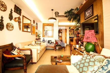 Sala de apartamento para alugar com 2 quartos, 70m² em Serra, Belo Horizonte