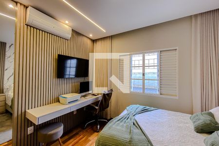 Casa à venda com 322m², 4 quartos e 4 vagasQuarto 3 - Suíte