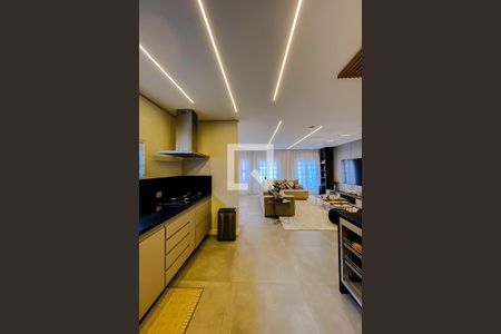 Casa à venda com 322m², 4 quartos e 4 vagasCozinha