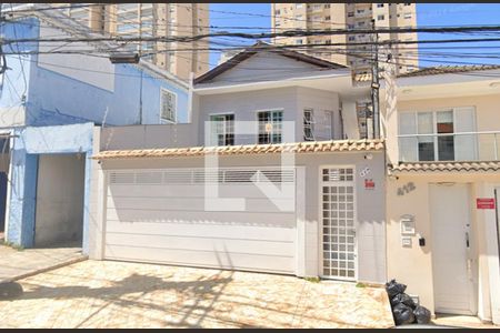 Casa à venda com 322m², 4 quartos e 4 vagasFachada