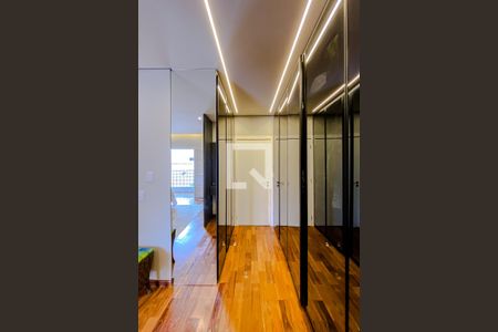 Casa à venda com 322m², 4 quartos e 4 vagasQuarto 1 - Armários