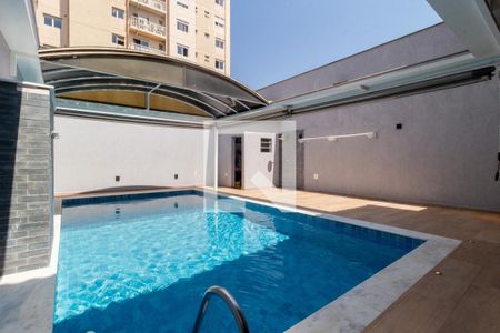 Casa à venda com 322m², 4 quartos e 4 vagasPiscina