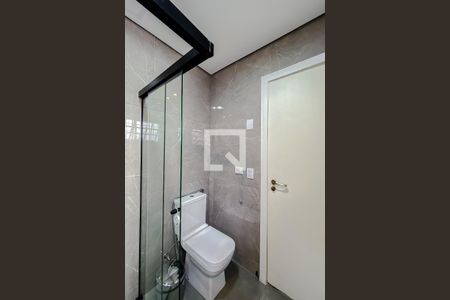 Casa à venda com 322m², 4 quartos e 4 vagasBanheiro da Suíte 2