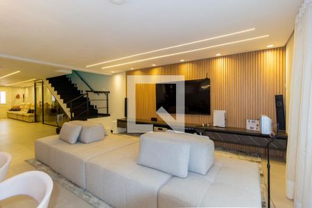 Casa à venda com 322m², 4 quartos e 4 vagasSala de Estar 2