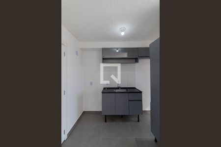 Sala/Cozinha/Área de Serviço  de apartamento para alugar com 2 quartos, 41m² em Cidade Líder, São Paulo