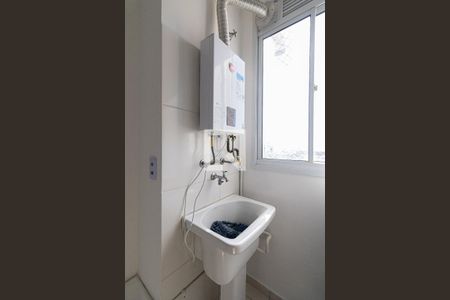 Sala/Cozinha/Área de Serviço  de apartamento para alugar com 2 quartos, 41m² em Cidade Líder, São Paulo