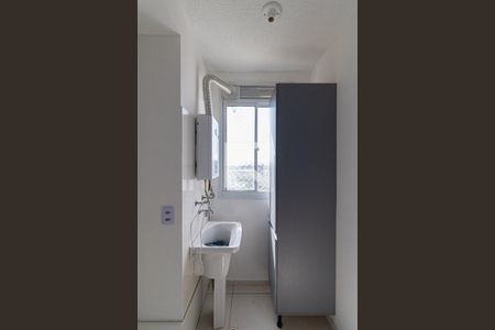 Sala/Cozinha/Área de Serviço  de apartamento para alugar com 2 quartos, 41m² em Cidade Líder, São Paulo