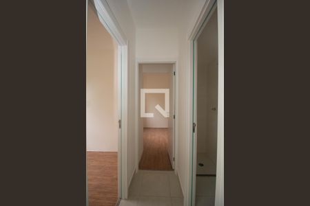 Corredor de apartamento para alugar com 2 quartos, 33m² em Piqueri, São Paulo