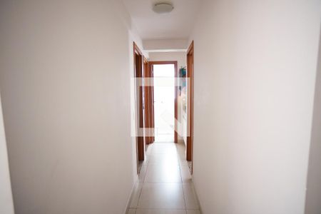 Corredor de apartamento à venda com 3 quartos, 75m² em Jaraguá, Belo Horizonte