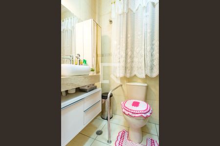 Casa à venda com 290m², 4 quartos e 3 vagasBanheiro social