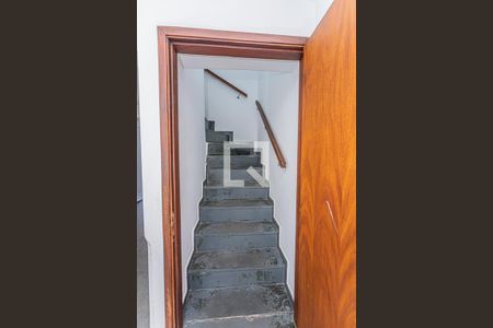 Casa para alugar com 180m², 3 quartos e 3 vagasEscada