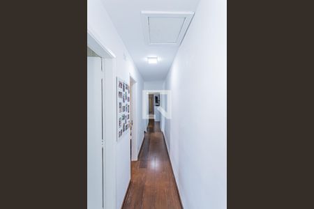 Casa para alugar com 180m², 3 quartos e 3 vagasCorredor