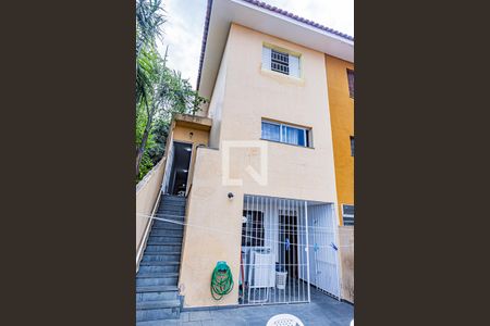 Casa para alugar com 180m², 3 quartos e 3 vagasFachada fundos