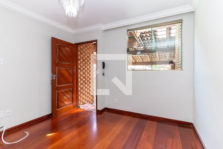 Sala de casa de condomínio para alugar com 3 quartos, 120m² em Fazenda Aricanduva, São Paulo