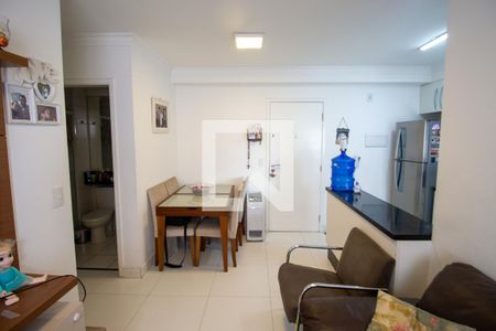 Sala de apartamento à venda com 2 quartos, 45m² em Vila Carmosina, São Paulo