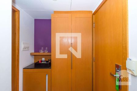 Entrada de apartamento à venda com 1 quarto, 28m² em Santo Agostinho, Belo Horizonte