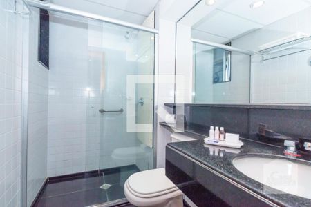 Banheiro de apartamento à venda com 1 quarto, 26m² em Santo Agostinho, Belo Horizonte