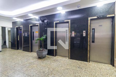 Hall de entrada de apartamento para alugar com 1 quarto, 64m² em Centro Histórico, Porto Alegre