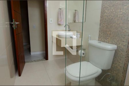 Casa de condomínio para alugar com 504m², 4 quartos e 4 vagas Casa de condomínio para alugar com 504m², 4 quartos e 4 vagasBanheiro social