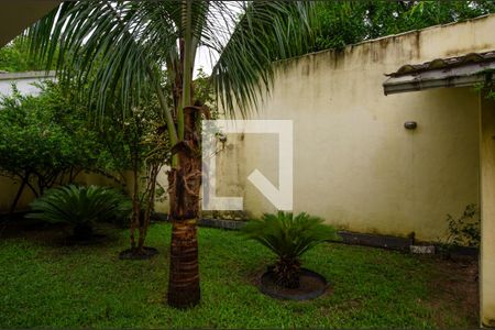 Casa de condomínio para alugar com 504m², 4 quartos e 4 vagas Casa de condomínio para alugar com 504m², 4 quartos e 4 vagasQuintal