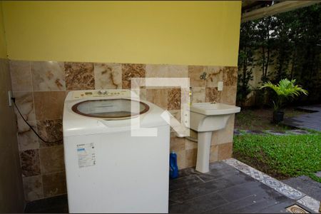 Casa de condomínio para alugar com 504m², 4 quartos e 4 vagas Casa de condomínio para alugar com 504m², 4 quartos e 4 vagasÁrea de serviço