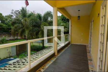 Casa de condomínio para alugar com 504m², 4 quartos e 4 vagas Casa de condomínio para alugar com 504m², 4 quartos e 4 vagasVaranda da suite