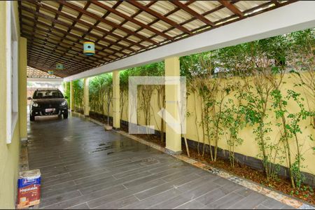 Casa de condomínio para alugar com 504m², 4 quartos e 4 vagas Casa de condomínio para alugar com 504m², 4 quartos e 4 vagasGaragem
