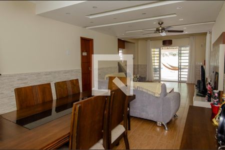 Sala de casa de condomínio para alugar com 4 quartos, 504m² em Vargem Grande, Rio de Janeiro