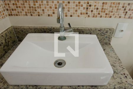 Casa de condomínio para alugar com 504m², 4 quartos e 4 vagas Casa de condomínio para alugar com 504m², 4 quartos e 4 vagasBanheiro de serviço
