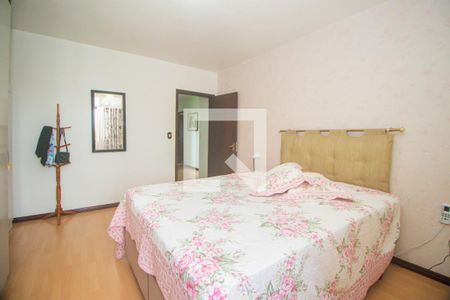 Quarto 1 de casa à venda com 7 quartos, 450m² em Sarandi, Porto Alegre