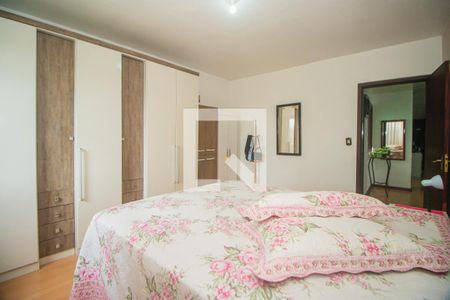 Quarto 1 de casa à venda com 7 quartos, 450m² em Sarandi, Porto Alegre