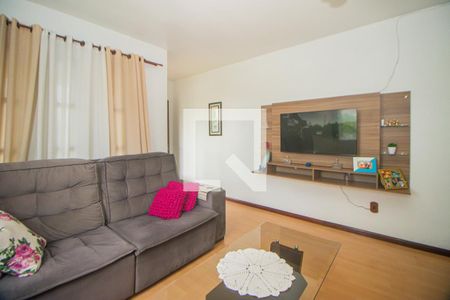 Sala de casa à venda com 7 quartos, 450m² em Sarandi, Porto Alegre