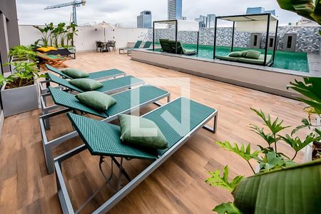 Studio à venda com 25m², 1 quarto e sem vagaÁrea comum - Piscina