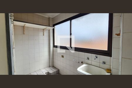Apartamento para alugar com 120m², 3 quartos e 1 vagaÁrea de Serviço
