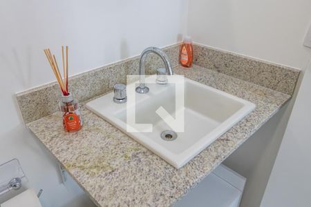 Apartamento à venda com 70m², 2 quartos e 2 vagas Apartamento à venda com 70m², 2 quartos e 2 vagasBanheiro Social
