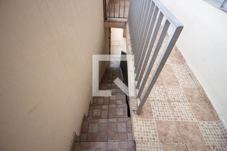 Casa à venda com 290m², 4 quartos e 2 vagasCasa 03 - Escada