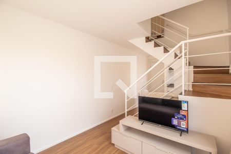Sala de apartamento para alugar com 1 quarto, 54m² em Km 18, Osasco
