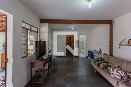 Sala de casa à venda com 2 quartos, 110m² em Ipiranga, Belo Horizonte