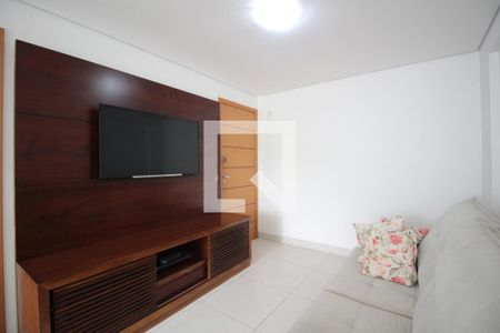 Sala de apartamento para alugar com 3 quartos, 75m² em Jaraguá, Belo Horizonte