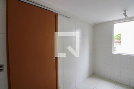 Cozinha de apartamento para alugar com 3 quartos, 75m² em Jaraguá, Belo Horizonte
