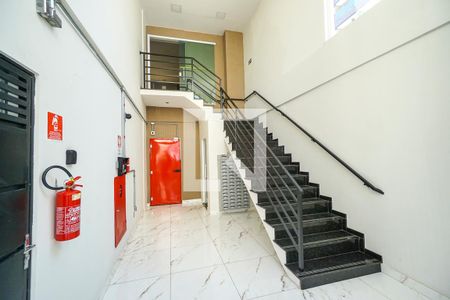 Apartamento à venda com 56m², 2 quartos e 1 vaga Apartamento à venda com 56m², 2 quartos e 1 vagaHall social