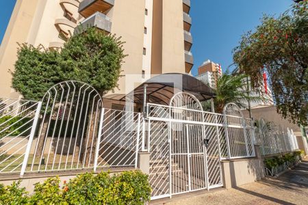 Apartamento à venda com 317m², 4 quartos e 3 vagasFachada e Portaria